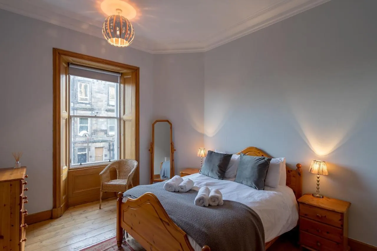 הקונטקטים של Edinburgh Serviced Apartment