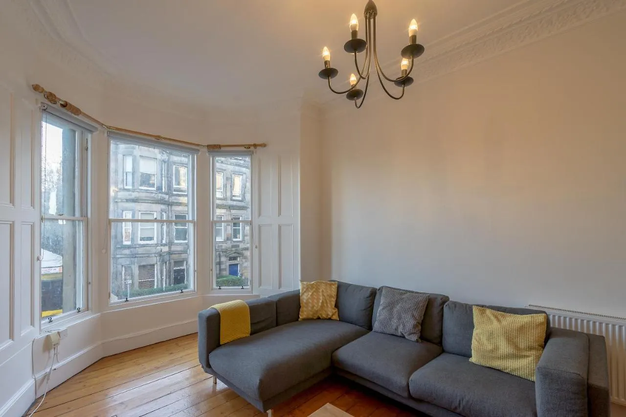 Edinburgh Serviced Apartment